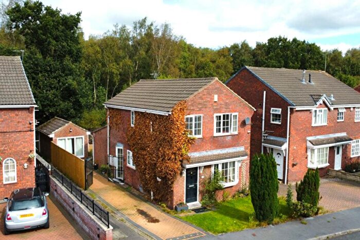 4 Bedroom Detached House To Rent In Oakdene Way, Leeds, LS17