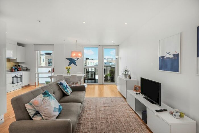 2 Bedroom Flat To Rent In Ribbons Walk, London E20