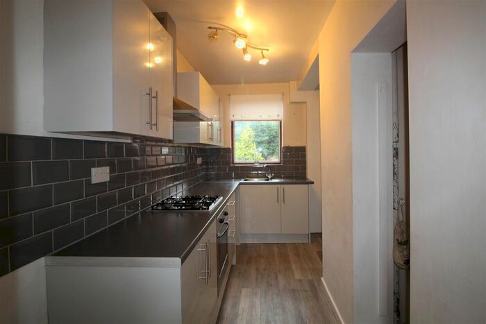 3 Bedroom Semi-Detached House To Rent In 92 Prospect Road, Carlton NG41Lw NG4