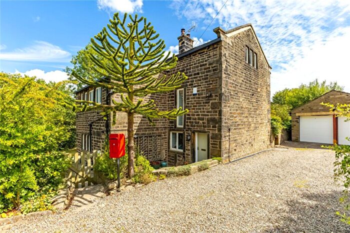 4 Bedroom Detached House For Sale In Heys Road, Holmfirth, HD9