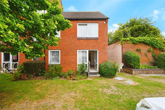 1 Bedroom Flat For Sale In Homerose House, Southsea, PO5