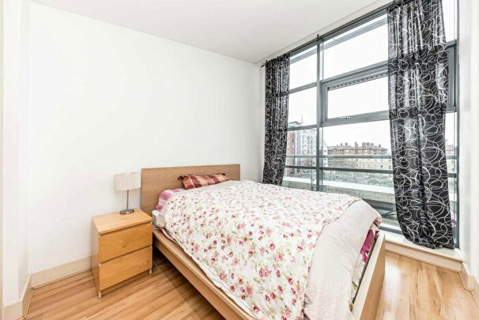 1 Bedroom Flat To Rent In Crews Street, London, E14