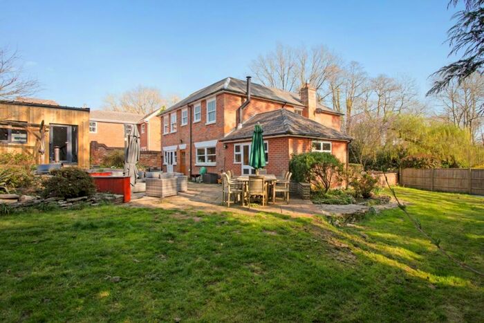 5 Bedroom Detached House To Rent In Lake Road Curdridge, SO32