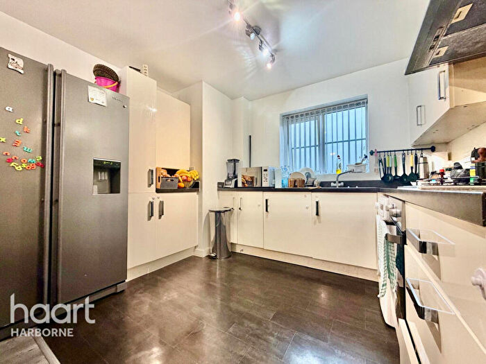 2 Bedroom Flat To Rent In Herbert James Close, Smethwick, B66