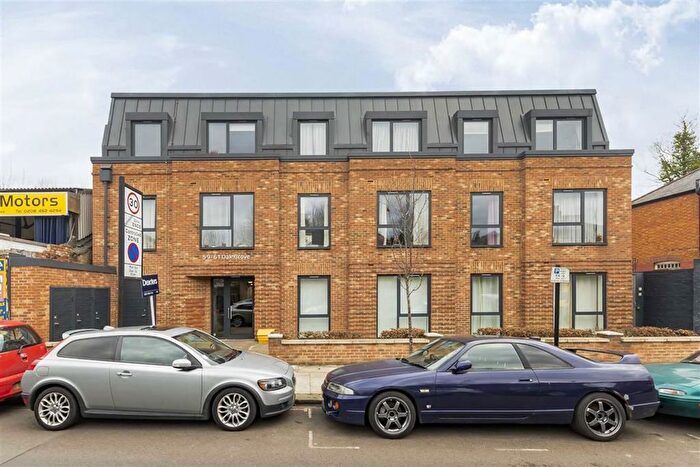 1 Bedroom Flat To Rent In Oak Grove, Cricklewood, NW2