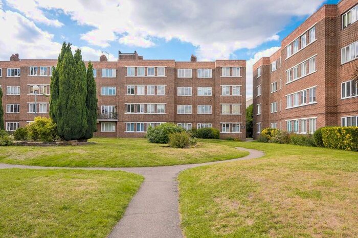 1 Bedroom Flat To Rent In Kimber Road, London, SW18