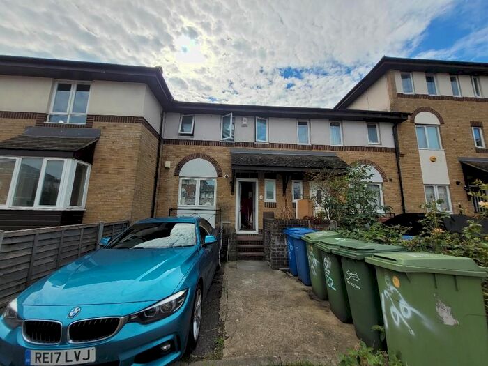 4 Bedroom Terraced House To Rent In Oxley Close, London, SE1