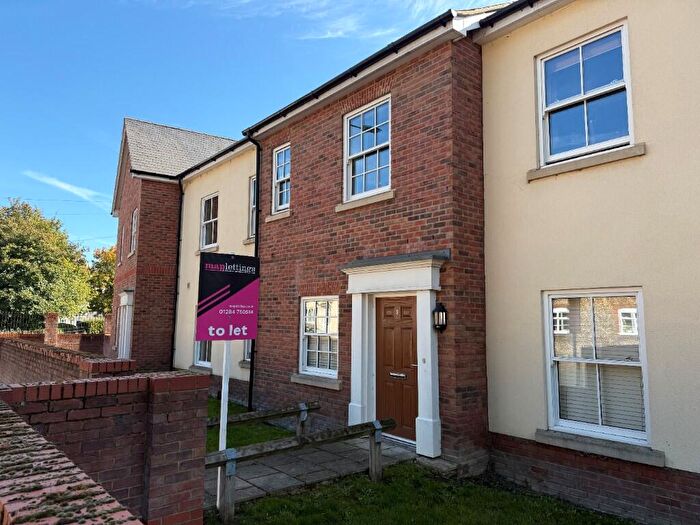 2 Bedroom Flat To Rent In Maynewater Lane, Bury St. Edmunds, Suffolk, IP33