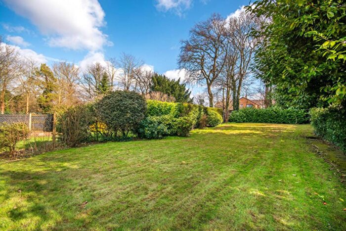 1 Bedroom Flat To Rent In Birdhurst Rise, South Croydon, CR2