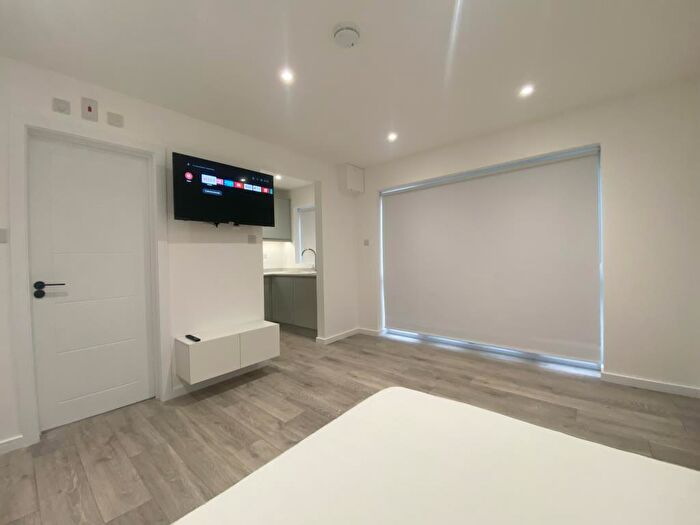 Flat To Rent In Reading, Berkshire, RG30