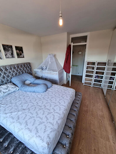 1 Bedroom Flat To Rent In Milton Lodge, Station Road, N21