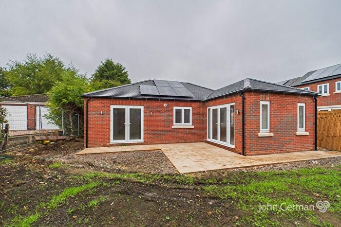 2 Bedroom Detached Bungalow For Sale In Hall Street, Church Gresley, DE11