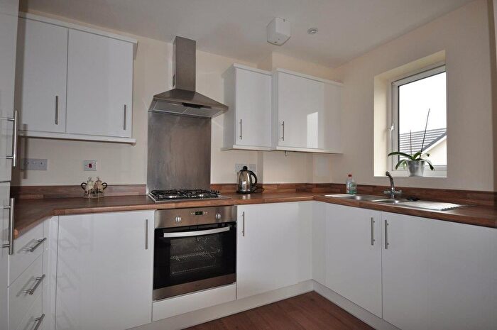 2 Bedroom Flat To Rent In Ley Farm Close, Garston, Watford, WD25