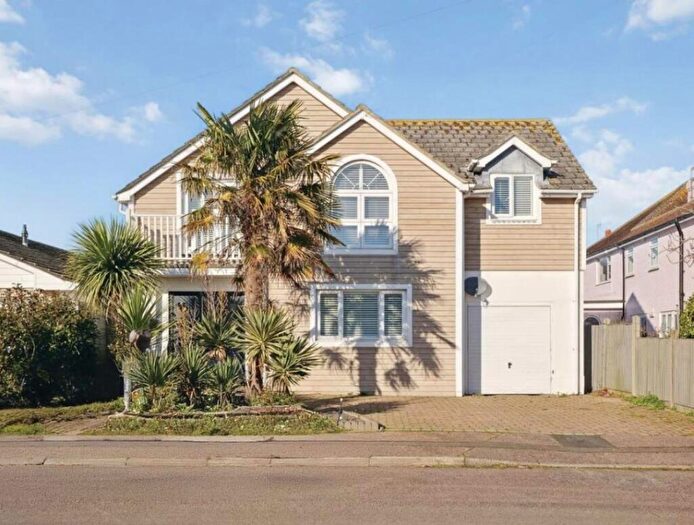 3 Bedroom Detached House To Rent In Ariel Close, Bournemouth, BH6