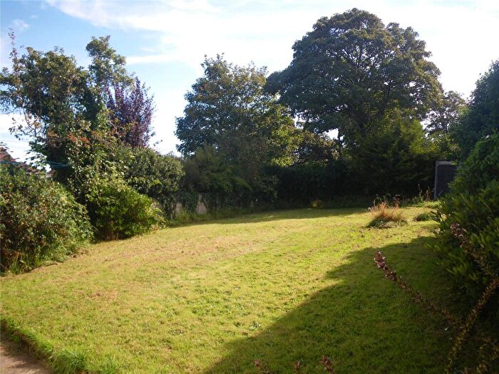 5 Bedroom Detached House To Rent In Kinson Road, Bournemouth, BH10