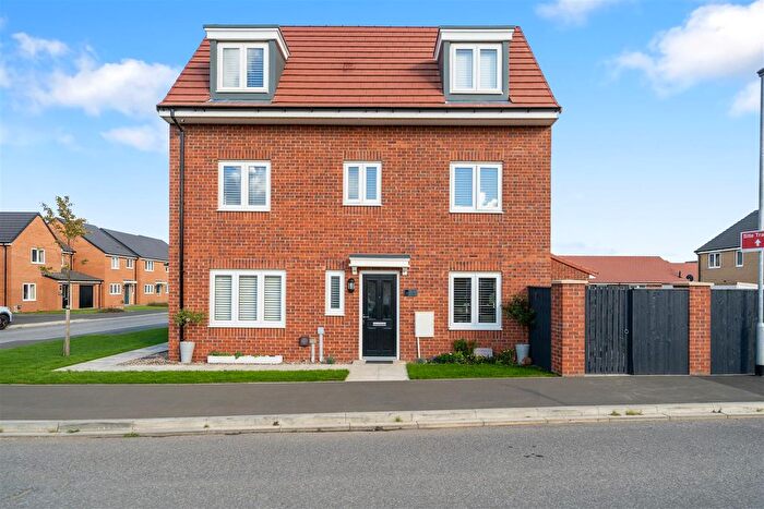 4 Bedroom Detached House For Sale In Littlebeck Way, Hartlepool, TS25
