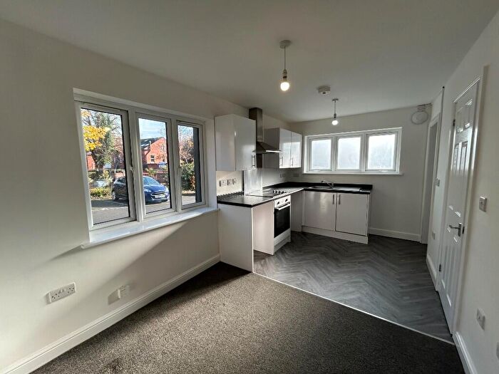 2 Bedroom Apartment To Rent In Pelham Road, Nottingham, Nottinghamshire, NG5