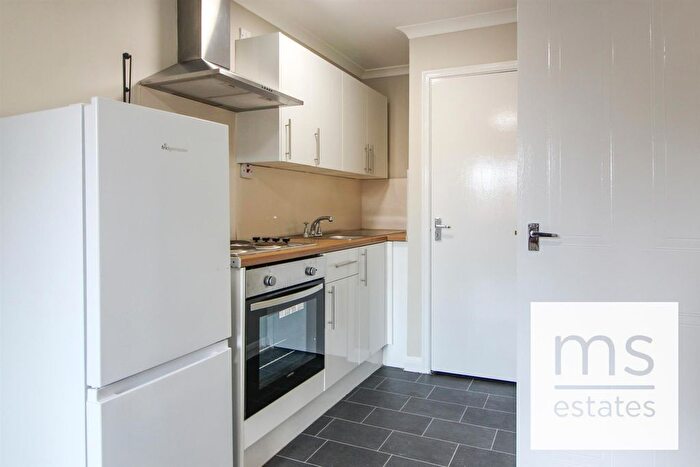 1 Bedroom Flat To Rent In Leen Court, Lenton, Nottingham, NG7