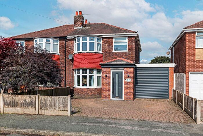 3 Bedroom Semi-Detached House For Sale In Rydal Avenue, Warrington, WA4