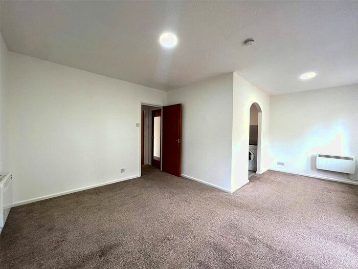 2 Bedroom Flat To Rent In Dearden Street, Manchester, Greater Manchester, M15