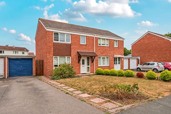 3 Bedroom Semi-Detached House For Sale In Broughton Close, Taunton, TA1