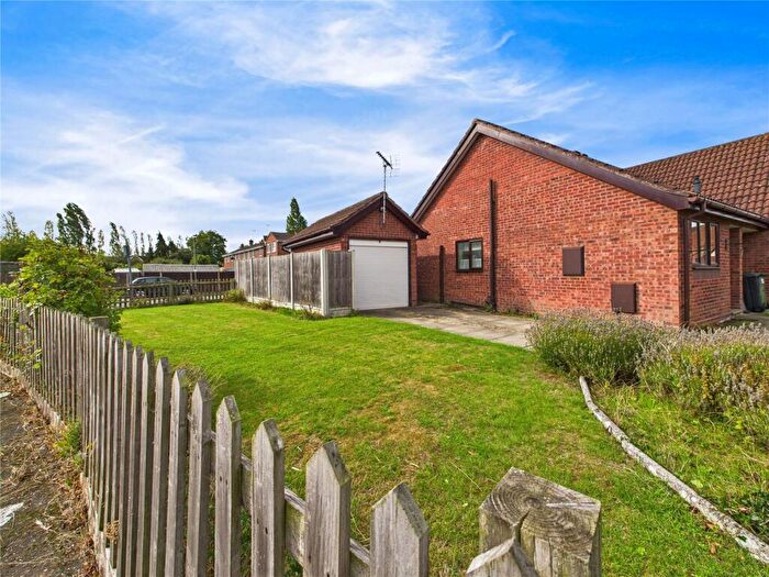 2 Bedroom Bungalow For Sale In Lea Close, Braintree, Essex, CM7