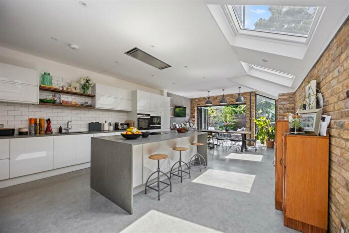 5 Bedroom Terraced House To Rent In Ashburnham Road, Kensal Rise, NW10