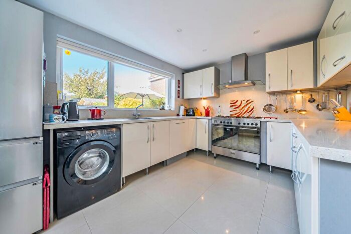 4 Bedroom Detached House For Sale In The Street, Eythorne, CT15