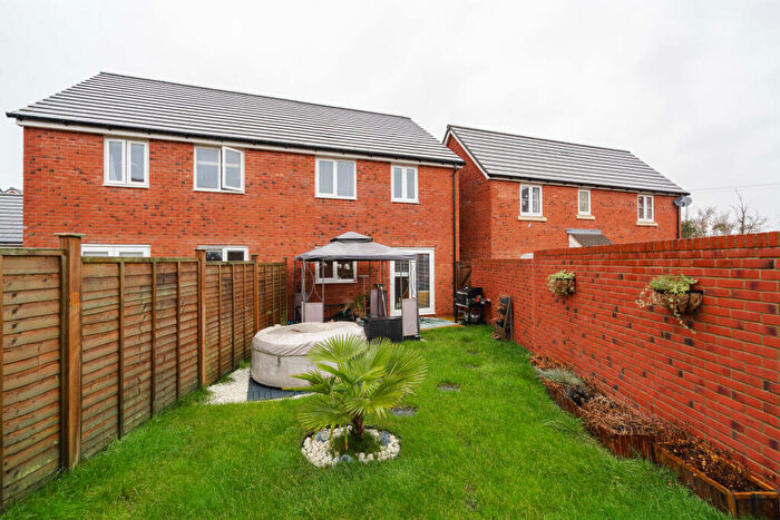 3 Bedroom Semi Detached House For Sale In Jenkinson Way, Falfield, Wotton-Under-Edge, GL12
