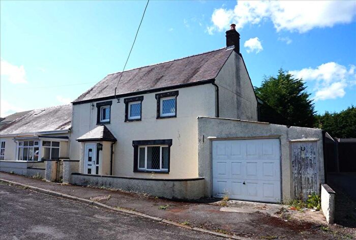 3 Bedroom Cottage For Sale In Ty Mawr, Capel Road, Foelgastell, Llanelli, SA14