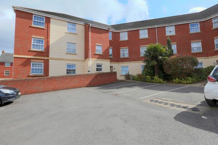 2 Bedroom Flat To Rent In Birkby Close, Hamilton, Leicester, LE5