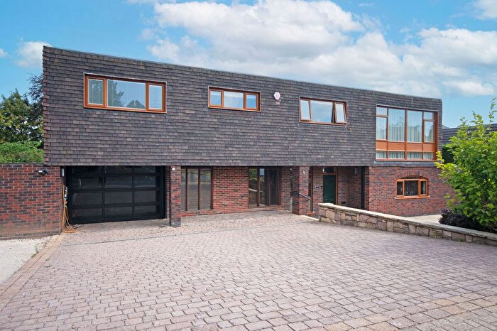 3 Bedroom Detached House For Sale In Claremont Avenue, Bramcote, NG9