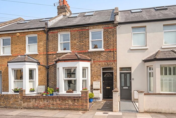 2 Bedroom Flat For Sale In Dryden Road, Wimbledon, London, SW19