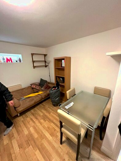 1 Bedroom Flat To Rent In Glenwood Road, London, N15