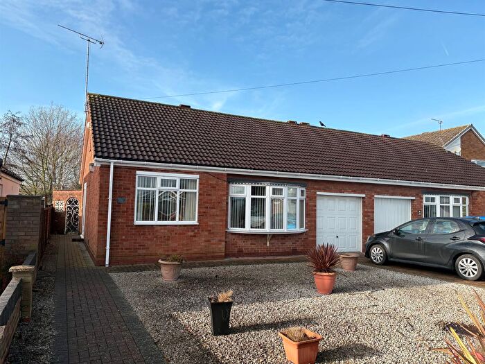 2 Bedroom Semi Detached Bungalow For Sale In Ashgate Road, Willerby, Hull, HU10