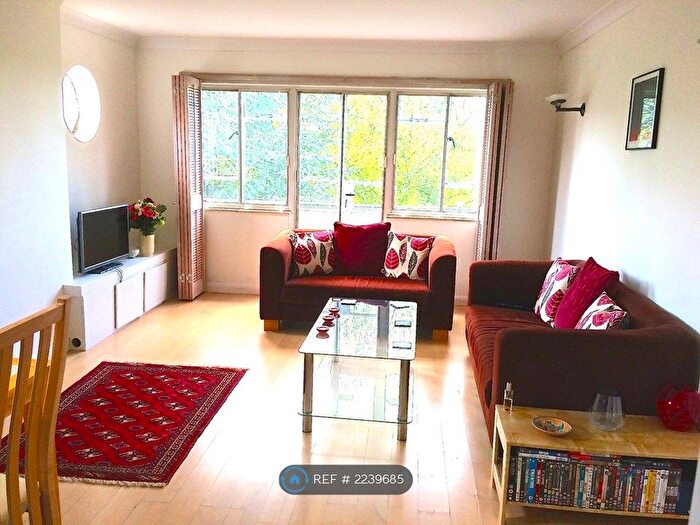 2 Bedroom Flat To Rent In Mount Lodge, London, N6