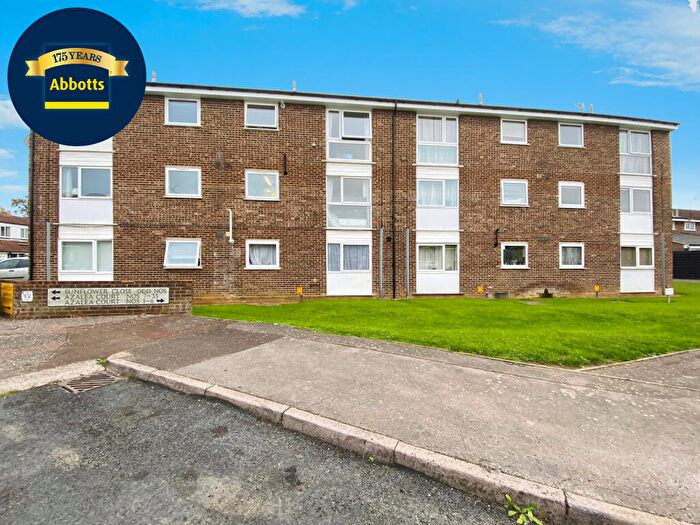 2 Bedroom Apartment To Rent In Azalea Court - Springfield, CM1
