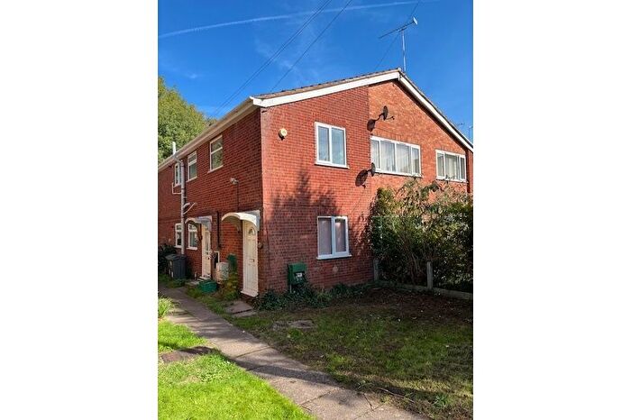 2 Bedroom Maisonette To Rent In Overbury Close, Northfield, Birmingham, B31
