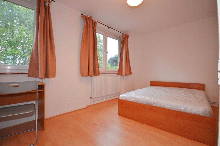 3 Bedroom Flat To Rent In Manchester Road, Canary Wharf, E14