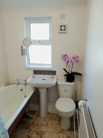 5 Bedroom Terraced House To Rent In Africa Gardens, Cardiff, CF14