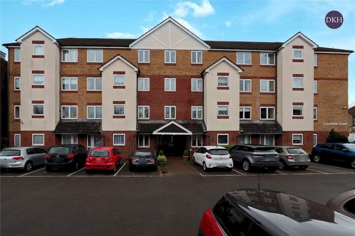 1 Bedroom Flat To Rent In Crosfield Court, - Lower High Street, Watford, Hertfordshire, WD17