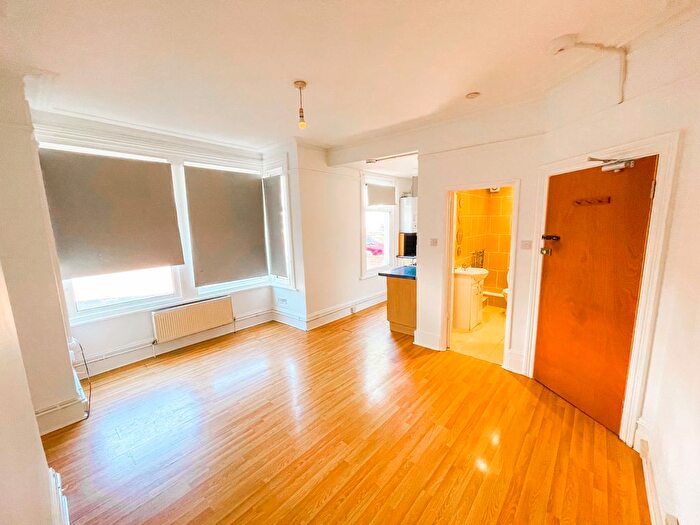 1 Bedroom Studio To Rent In Studio Flat, Anerley Road, SS0