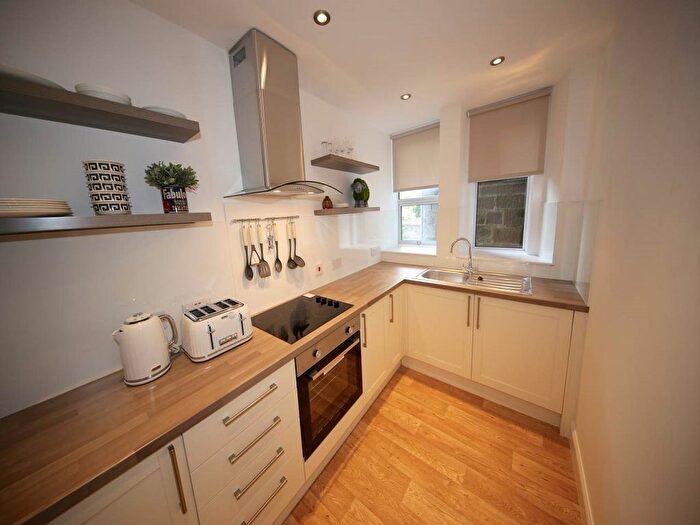 2 Bedroom Flat To Rent In Park Avenue, Dundee, DD4