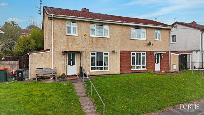 3 Bedroom Semi Detached House For Sale In Chadwick Close, Newport, NP20