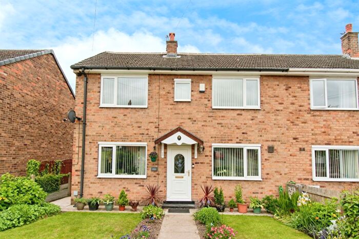 3 Bedroom End Of Terrace House For Sale In Cotterill Road, Knottingley, WF11