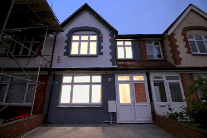 5 Bedroom Terraced House To Rent In Great Cambridge Road, London N17