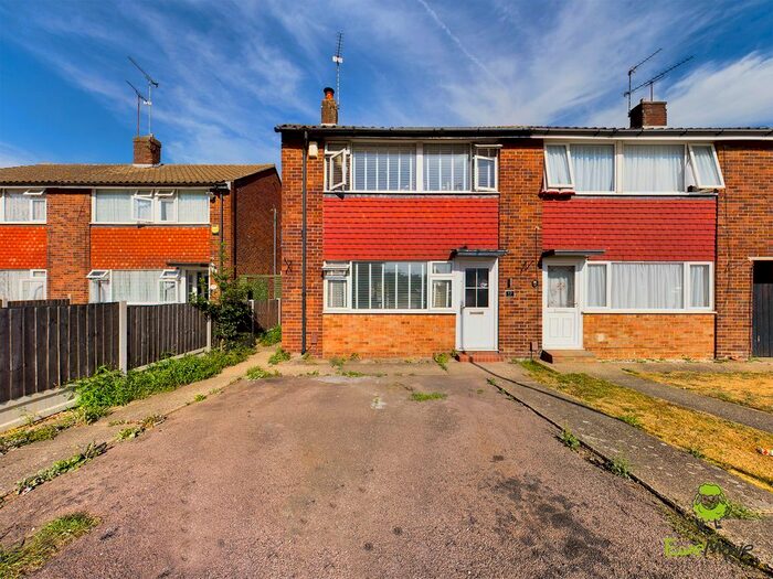 3 Bedroom End Of Terrace House To Rent In Ranworth Close, Erith, DA8