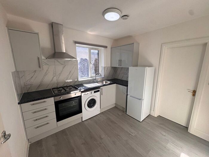 1 Bedroom Flat To Rent In Northwood Road, Thornton Heath, Surrey, CR7