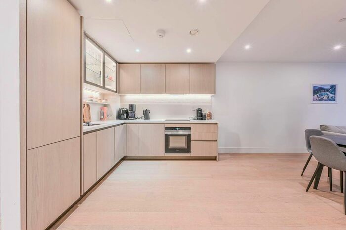 1 Bedroom Flat To Rent In Prince Of Wales Drive, Battersea Park, London, SW8