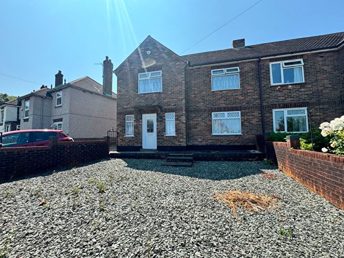 3 Bedroom Property To Rent In Elm Tree Avenue, Mansfield, NG19